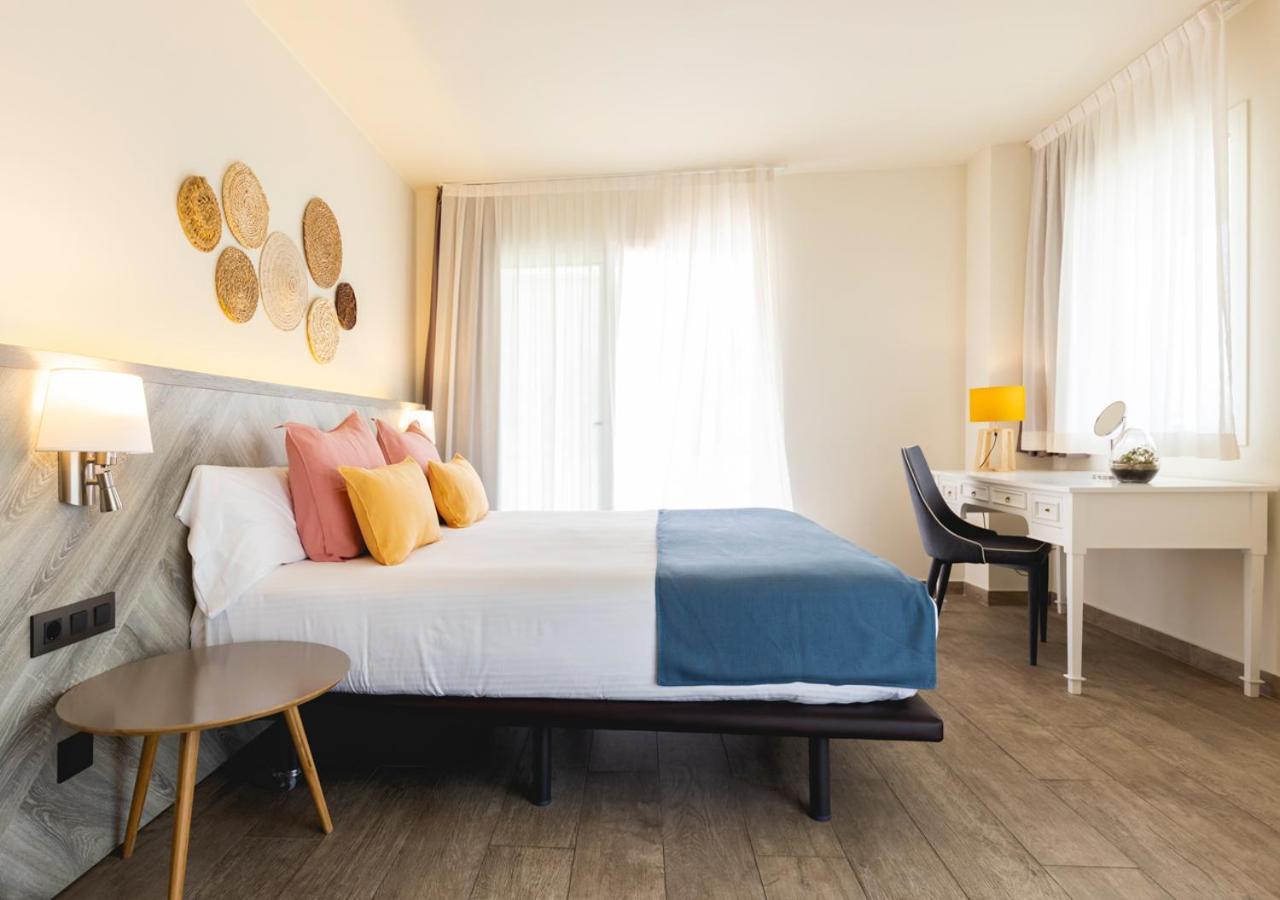 1935 Hotel Boutique & Apartments - Adults Only روساس المظهر الخارجي الصورة